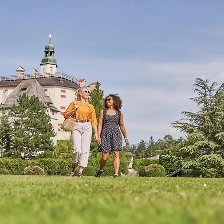 Big Wilten With Free Parking- And Peaceful