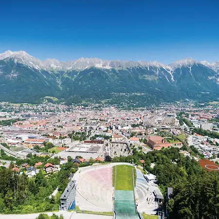 Big Wilten With Free Parking- And Peaceful Apartment *