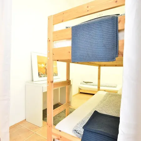 Big Wilten With Free Parking- And Peaceful Apartment