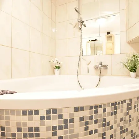 Apartment Big Wilten With Free Parking- And Peaceful Innsbruck
