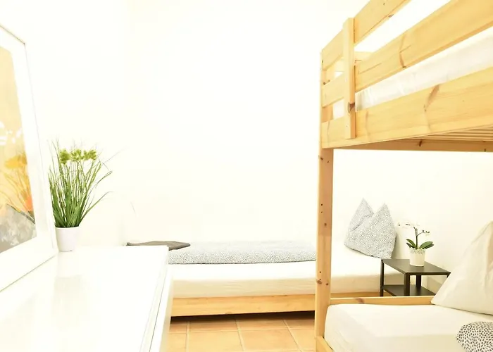 Big Wilten With Free Parking- And Peaceful דירה *