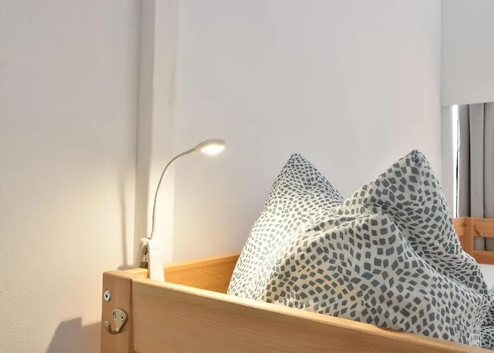 Big Wilten With Free Parking- And Peaceful דירה