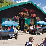 Big Wilten With Free Parking- And Peaceful Innsbruck